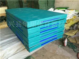 10绿色八公分厚摔跤垫